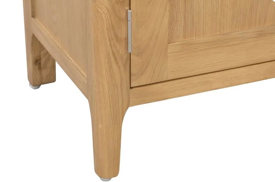 Cotswold Oak 3 Drawer 3 Door Sideboard - Duck Barn Interiors