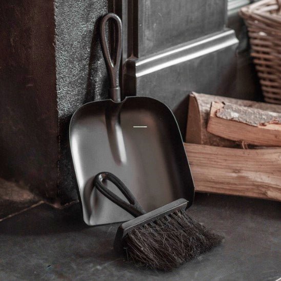 Latton Fireside Dustpan & Brush Set1 - Duck Barn Interiors