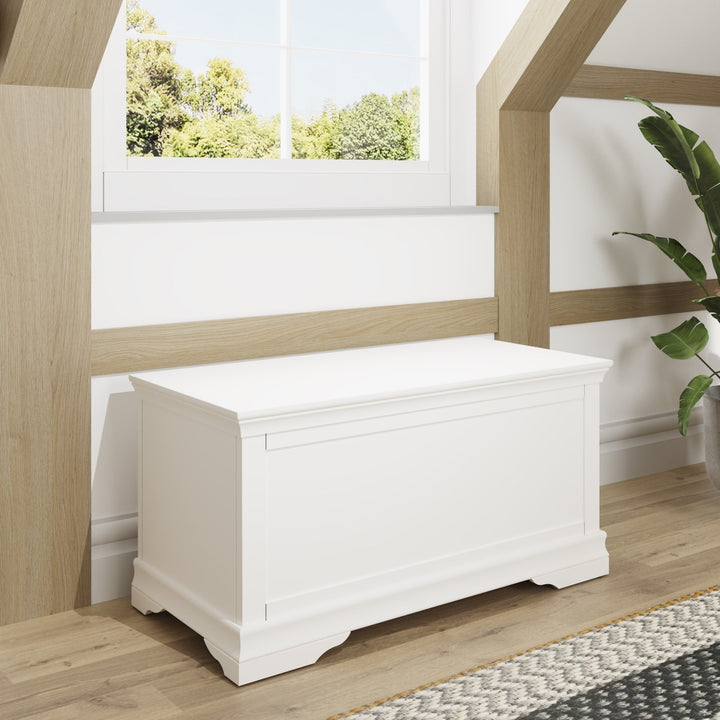 Coastal Chalk White Blanket Box - Duck Barn Interiors